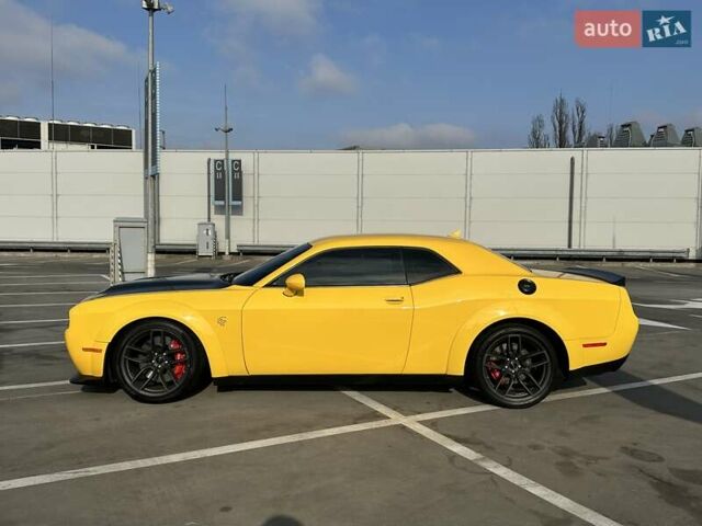 Желтый Додж Челенджер, объемом двигателя 6.17 л и пробегом 33 тыс. км за 45000 $, фото 16 на Automoto.ua