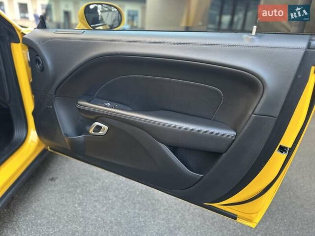 Жовтий Додж Challenger, об'ємом двигуна 6.4 л та пробігом 56 тис. км за 69000 $, фото 26 на Automoto.ua