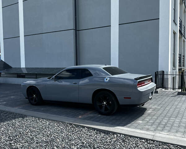 Сірий Додж Challenger, об'ємом двигуна 3.6 л та пробігом 204 тис. км за 12500 $, фото 5 на Automoto.ua