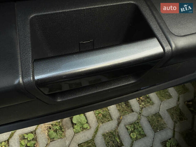 Серый Додж Челенджер, объемом двигателя 3.6 л и пробегом 213 тыс. км за 12999 $, фото 14 на Automoto.ua