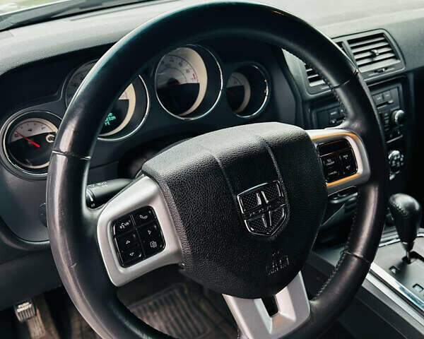 Сірий Додж Challenger, об'ємом двигуна 3.6 л та пробігом 170 тис. км за 15000 $, фото 8 на Automoto.ua