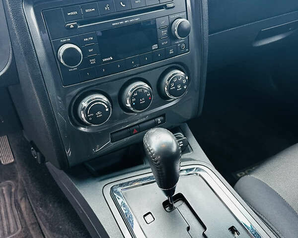 Сірий Додж Challenger, об'ємом двигуна 3.6 л та пробігом 170 тис. км за 15000 $, фото 9 на Automoto.ua