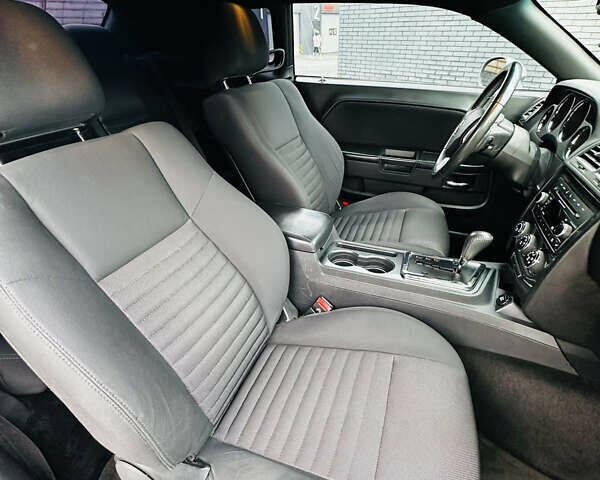 Сірий Додж Challenger, об'ємом двигуна 3.6 л та пробігом 170 тис. км за 15000 $, фото 11 на Automoto.ua