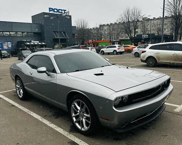 Сірий Додж Challenger, об'ємом двигуна 3.6 л та пробігом 170 тис. км за 15000 $, фото 1 на Automoto.ua