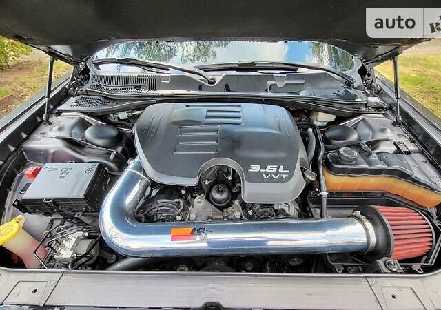 Сірий Додж Challenger, об'ємом двигуна 3.6 л та пробігом 182 тис. км за 21000 $, фото 10 на Automoto.ua