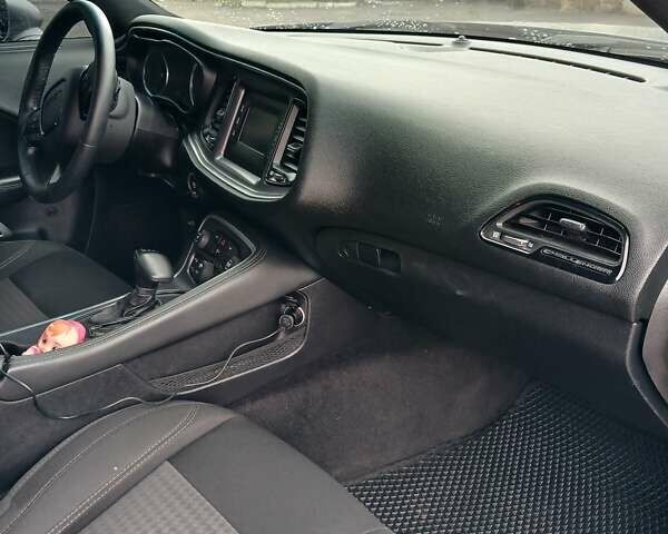 Сірий Додж Challenger, об'ємом двигуна 3.6 л та пробігом 225 тис. км за 18000 $, фото 26 на Automoto.ua