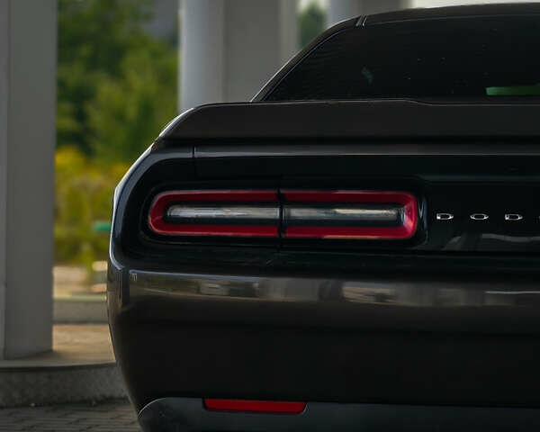 Сірий Додж Challenger, об'ємом двигуна 3.6 л та пробігом 136 тис. км за 17100 $, фото 7 на Automoto.ua