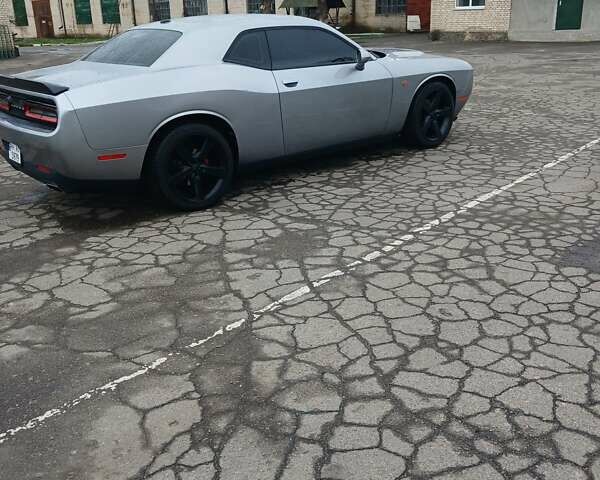Сірий Додж Challenger, об'ємом двигуна 3.6 л та пробігом 225 тис. км за 18000 $, фото 5 на Automoto.ua