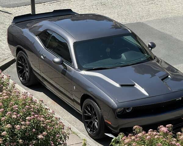 Серый Додж Челенджер, объемом двигателя 3.6 л и пробегом 170 тыс. км за 18300 $, фото 8 на Automoto.ua