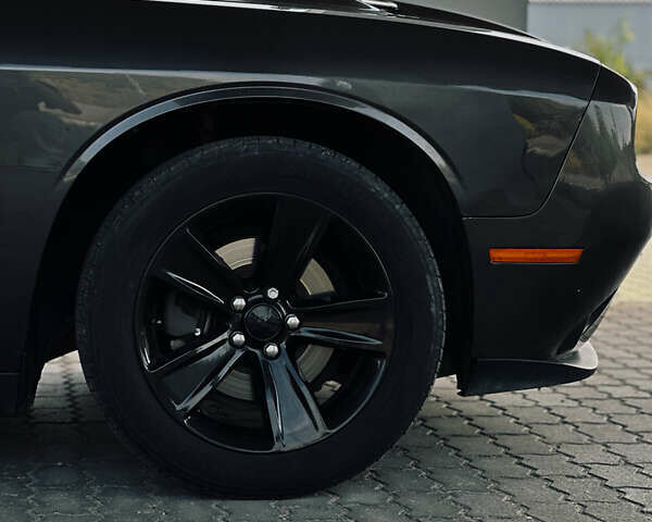 Сірий Додж Challenger, об'ємом двигуна 3.6 л та пробігом 136 тис. км за 17100 $, фото 11 на Automoto.ua