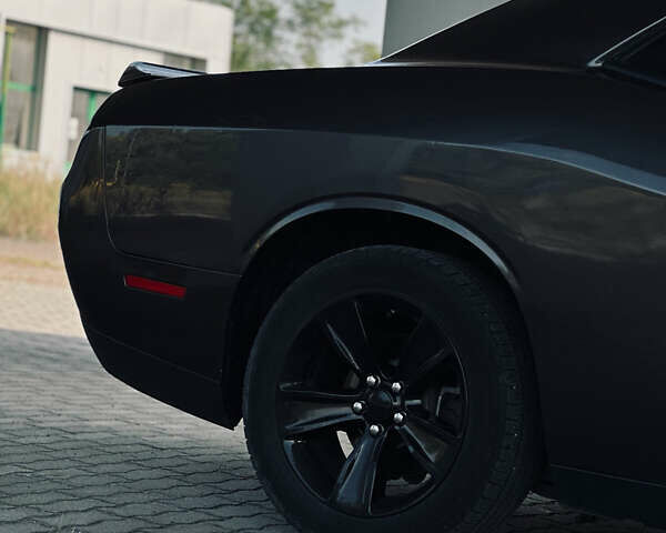 Сірий Додж Challenger, об'ємом двигуна 3.6 л та пробігом 136 тис. км за 17100 $, фото 10 на Automoto.ua