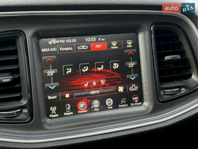 Серый Додж Челенджер, объемом двигателя 6.41 л и пробегом 108 тыс. км за 26500 $, фото 24 на Automoto.ua