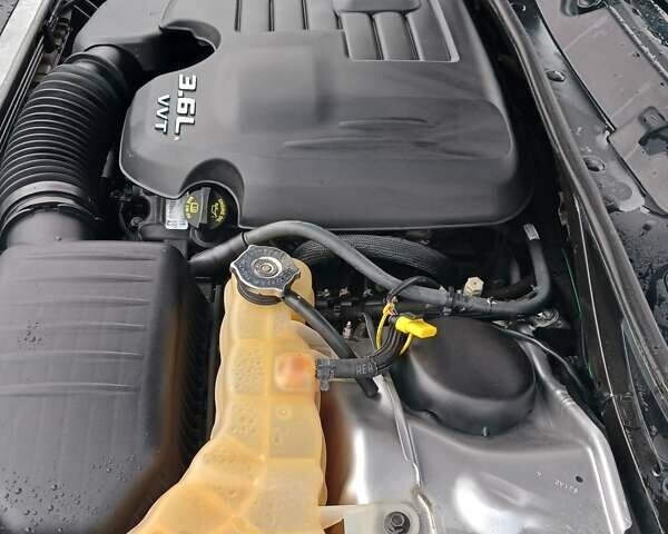 Сірий Додж Challenger, об'ємом двигуна 3.6 л та пробігом 225 тис. км за 18000 $, фото 16 на Automoto.ua