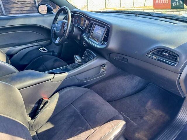 Серый Додж Челенджер, объемом двигателя 6.4 л и пробегом 108 тыс. км за 27499 $, фото 32 на Automoto.ua