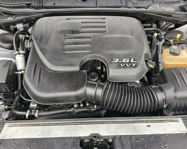 Сірий Додж Challenger, об'ємом двигуна 3.6 л та пробігом 225 тис. км за 18000 $, фото 14 на Automoto.ua