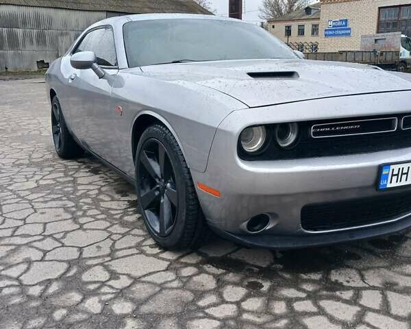 Сірий Додж Challenger, об'ємом двигуна 3.6 л та пробігом 225 тис. км за 18000 $, фото 1 на Automoto.ua