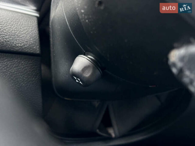 Серый Додж Челенджер, объемом двигателя 6.41 л и пробегом 108 тыс. км за 26500 $, фото 26 на Automoto.ua