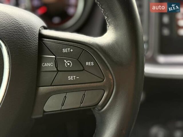Сірий Додж Challenger, об'ємом двигуна 5.65 л та пробігом 69 тис. км за 25999 $, фото 21 на Automoto.ua