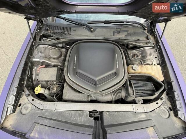 Сірий Додж Challenger, об'ємом двигуна 5.65 л та пробігом 69 тис. км за 25999 $, фото 23 на Automoto.ua
