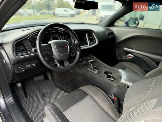Сірий Додж Challenger, об'ємом двигуна 5.65 л та пробігом 69 тис. км за 25999 $, фото 16 на Automoto.ua