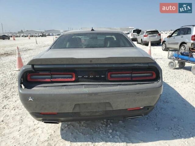 Серый Додж Челенджер, объемом двигателя 3.6 л и пробегом 148 тыс. км за 4100 $, фото 5 на Automoto.ua
