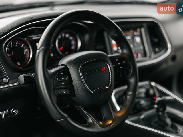 Додж Челенджер 2017 в Днепре (Днепропетровске) на Automoto.ua Серый Додж Челенджер, объемом двигателя 3.6 л и пробегом 110 тыс. км за 18000 $, фото 26 на Automoto.ua