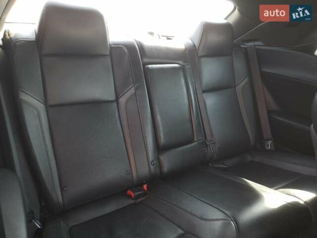 Серый Додж Челенджер, объемом двигателя 3.6 л и пробегом 148 тыс. км за 4100 $, фото 9 на Automoto.ua