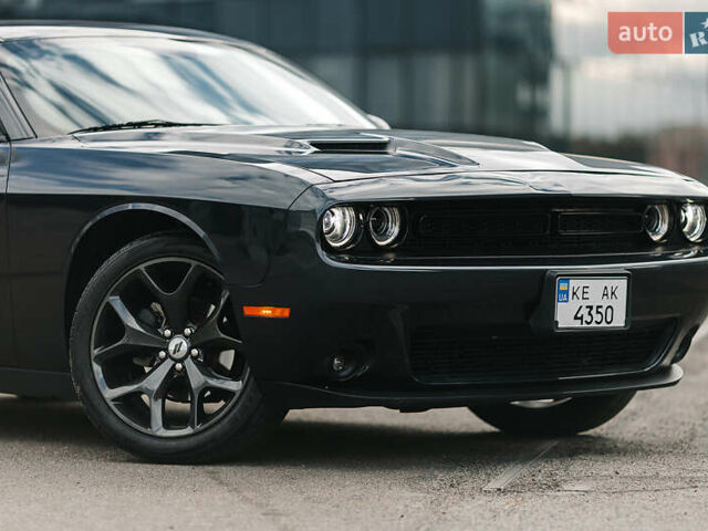 Додж Челенджер 2017 в Днепре (Днепропетровске) на Automoto.ua Серый Додж Челенджер, объемом двигателя 3.6 л и пробегом 110 тыс. км за 18000 $, фото 3 на Automoto.ua