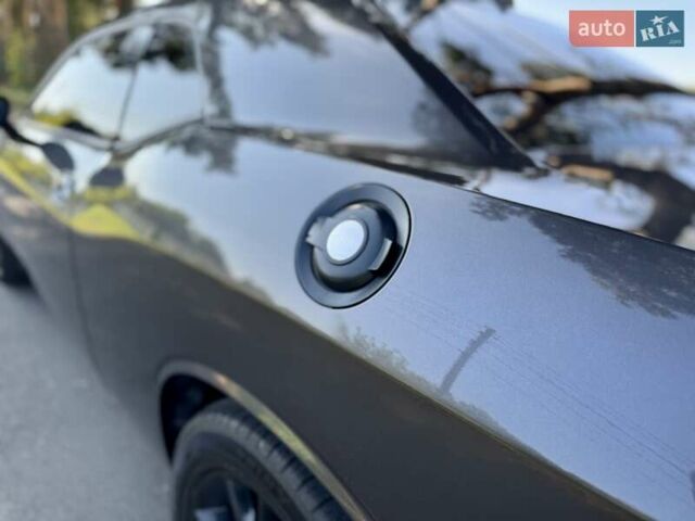 Сірий Додж Challenger, об'ємом двигуна 3.6 л та пробігом 211 тис. км за 15999 $, фото 12 на Automoto.ua