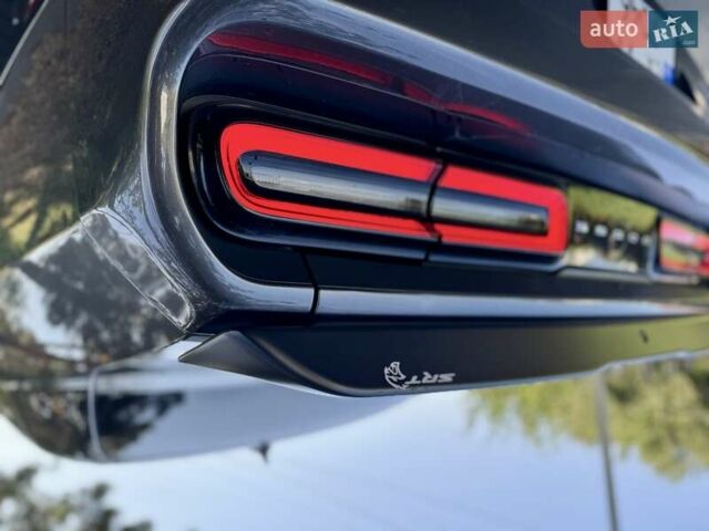 Серый Додж Челенджер, объемом двигателя 3.6 л и пробегом 211 тыс. км за 15999 $, фото 11 на Automoto.ua