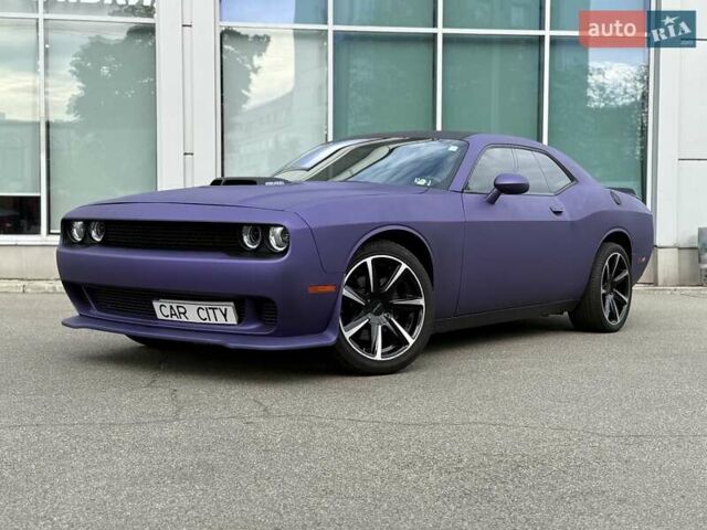 Сірий Додж Challenger, об'ємом двигуна 5.65 л та пробігом 69 тис. км за 25999 $, фото 2 на Automoto.ua