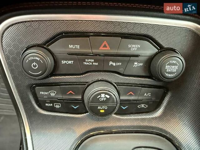 Сірий Додж Challenger, об'ємом двигуна 3.6 л та пробігом 56 тис. км за 24300 $, фото 29 на Automoto.ua