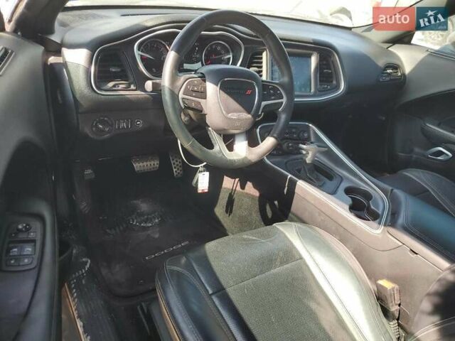 Серый Додж Челенджер, объемом двигателя 3.6 л и пробегом 148 тыс. км за 4100 $, фото 7 на Automoto.ua