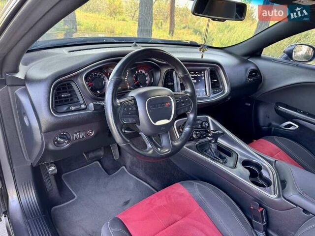 Сірий Додж Challenger, об'ємом двигуна 3.6 л та пробігом 211 тис. км за 15999 $, фото 18 на Automoto.ua