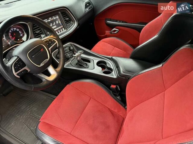 Сірий Додж Challenger, об'ємом двигуна 3.6 л та пробігом 56 тис. км за 24300 $, фото 23 на Automoto.ua