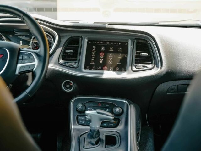 Сірий Додж Challenger, об'ємом двигуна 3.6 л та пробігом 83 тис. км за 8318 $, фото 7 на Automoto.ua