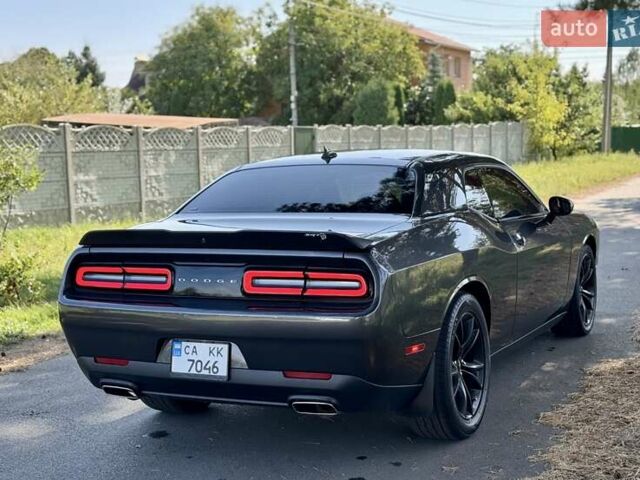 Сірий Додж Challenger, об'ємом двигуна 3.6 л та пробігом 211 тис. км за 15500 $, фото 6 на Automoto.ua
