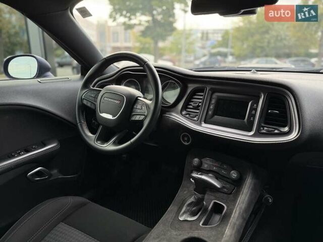 Сірий Додж Challenger, об'ємом двигуна 5.65 л та пробігом 69 тис. км за 25999 $, фото 9 на Automoto.ua