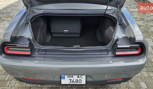 Серый Додж Челенджер, объемом двигателя 3.6 л и пробегом 135 тыс. км за 22000 $, фото 11 на Automoto.ua