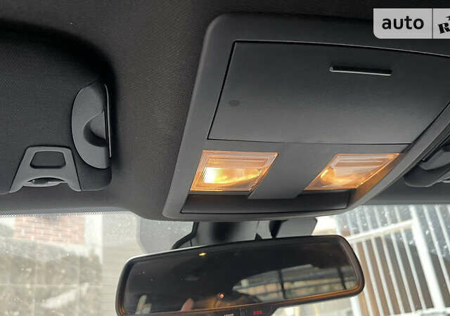 Серый Додж Челенджер, объемом двигателя 6.4 л и пробегом 31 тыс. км за 33500 $, фото 20 на Automoto.ua