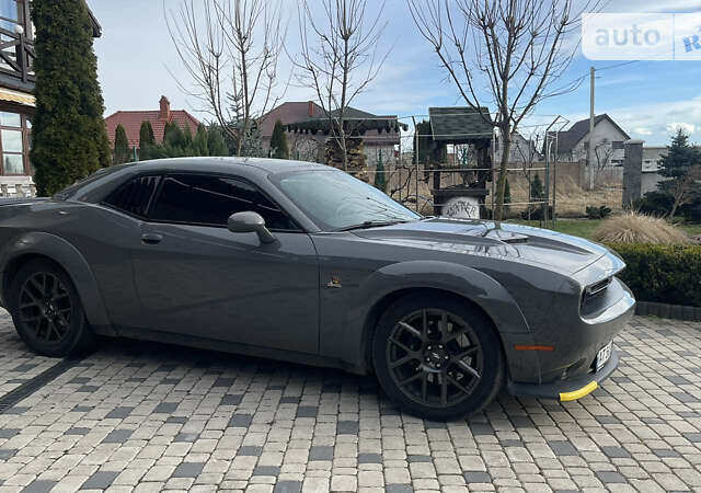Серый Додж Челенджер, объемом двигателя 6.4 л и пробегом 31 тыс. км за 33500 $, фото 15 на Automoto.ua