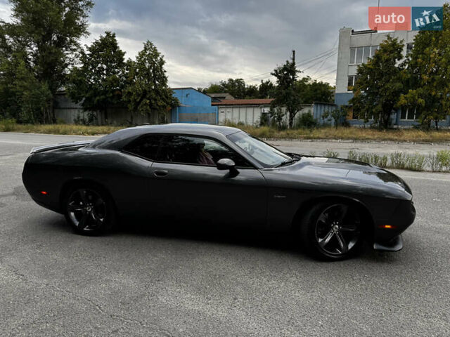Сірий Додж Challenger, об'ємом двигуна 5.65 л та пробігом 95 тис. км за 25500 $, фото 4 на Automoto.ua