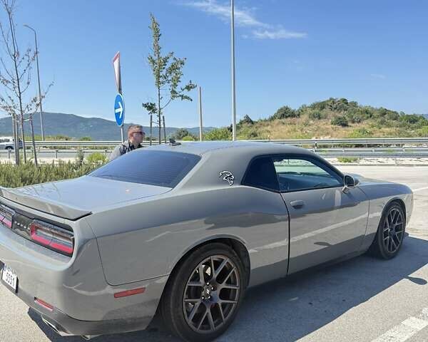 Серый Додж Челенджер, объемом двигателя 3.6 л и пробегом 180 тыс. км за 28500 $, фото 19 на Automoto.ua