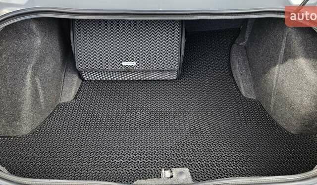 Серый Додж Челенджер, объемом двигателя 3.6 л и пробегом 135 тыс. км за 22000 $, фото 10 на Automoto.ua