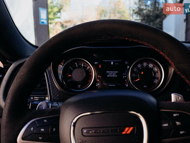 Додж Челенджер 2018 в Днепре (Днепропетровске) на Automoto.ua Серый Додж Челенджер, объемом двигателя 5.65 л и пробегом 113 тыс. км за 24000 $, фото 13 на Automoto.ua