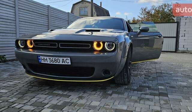 Серый Додж Челенджер, объемом двигателя 3.6 л и пробегом 135 тыс. км за 22000 $, фото 12 на Automoto.ua