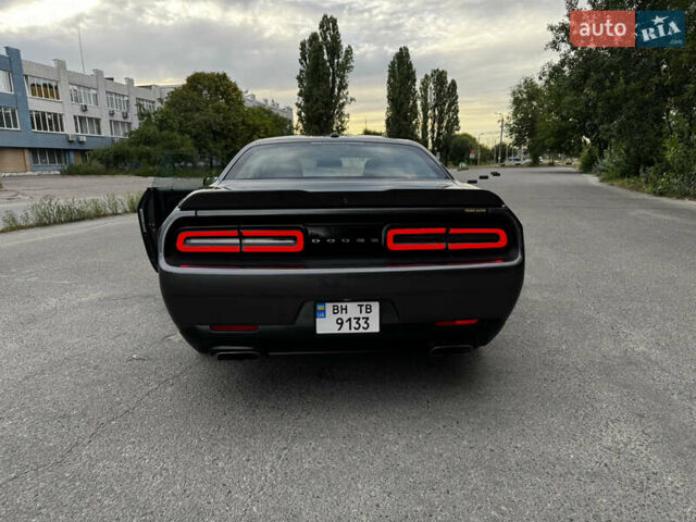Сірий Додж Challenger, об'ємом двигуна 5.65 л та пробігом 95 тис. км за 25500 $, фото 6 на Automoto.ua