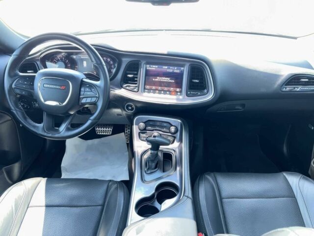 Сірий Додж Challenger, об'ємом двигуна 3.6 л та пробігом 75 тис. км за 14000 $, фото 7 на Automoto.ua