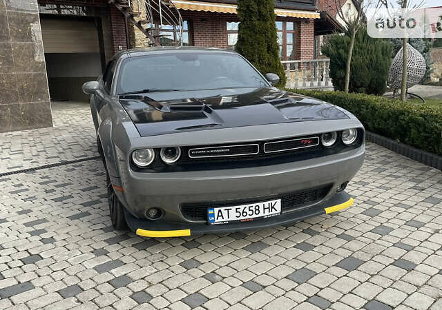 Серый Додж Челенджер, объемом двигателя 6.4 л и пробегом 31 тыс. км за 33500 $, фото 17 на Automoto.ua