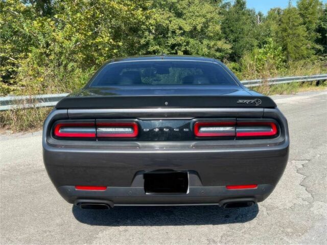 Додж Челенджер 2018 в Тернополе на Automoto.ua Серый Додж Челенджер, объемом двигателя 6.2 л и пробегом 48 тыс. км за 18000 $, фото 6 на Automoto.ua